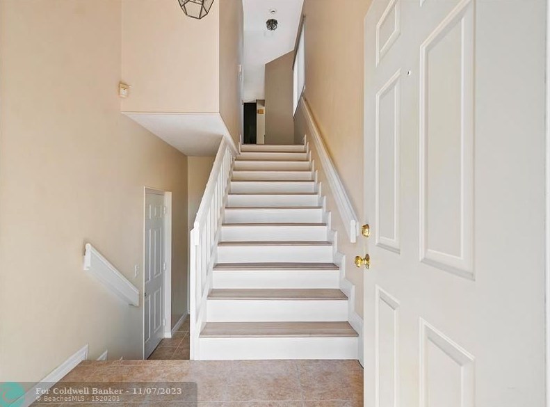 302 Sea Oats Dr Apt H, West Palm Beach, FL