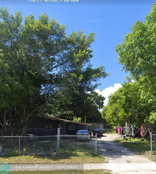 1222 Ave G, Fort Pierce, FL 34950
