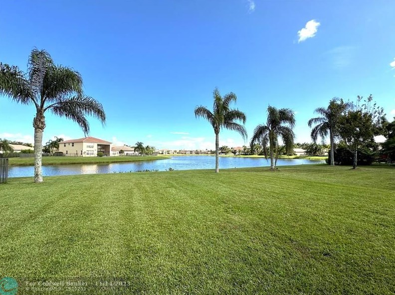 1886 Grey Falcon Cir Sw, Vero Beach, FL 32962