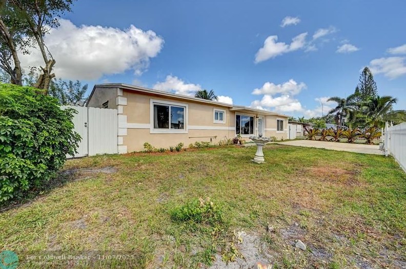 2341 208th St, Miami FL  33056-5218 exterior