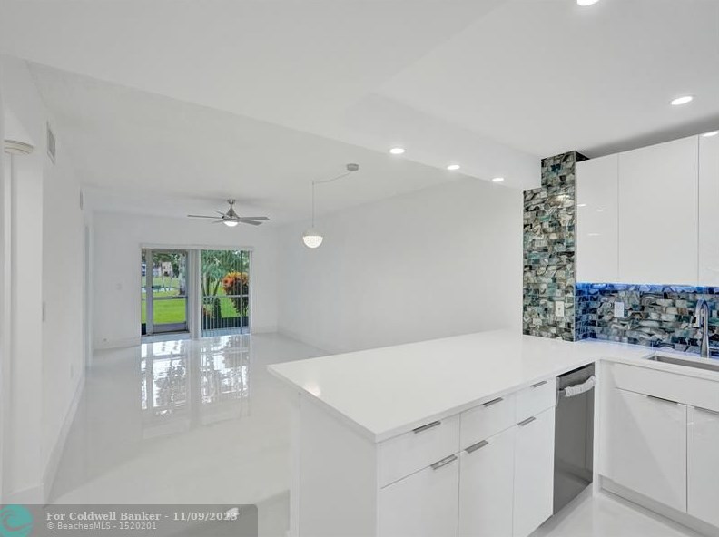 9880 Marina Blvd #1508, Boca Raton, FL 33428