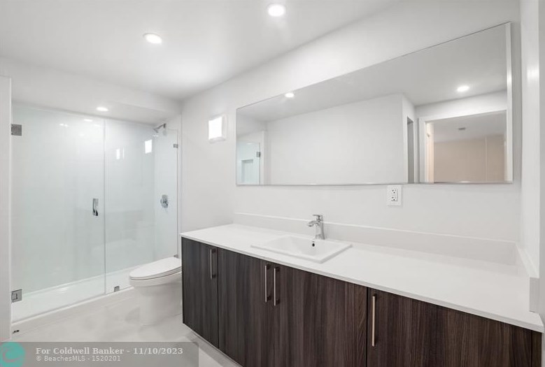 18300 Sw 98th Ave #409, Miami, FL 33157