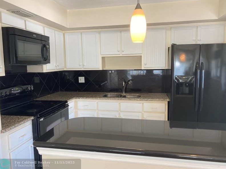 3730 Harrison St, Hollywood, FL 33021-7474
