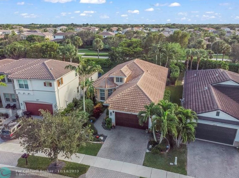 11938 Nw 82nd St, Pompano Beach, FL 33076