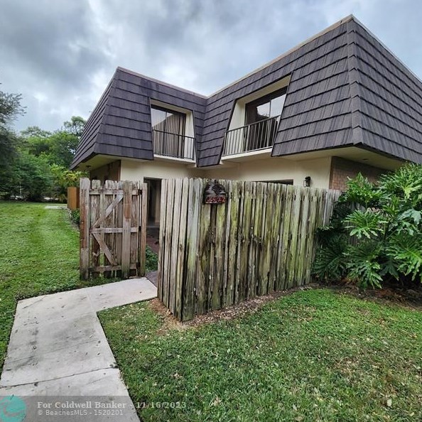 4572 Cherry Rd, West Palm Beach, FL 33417-5942