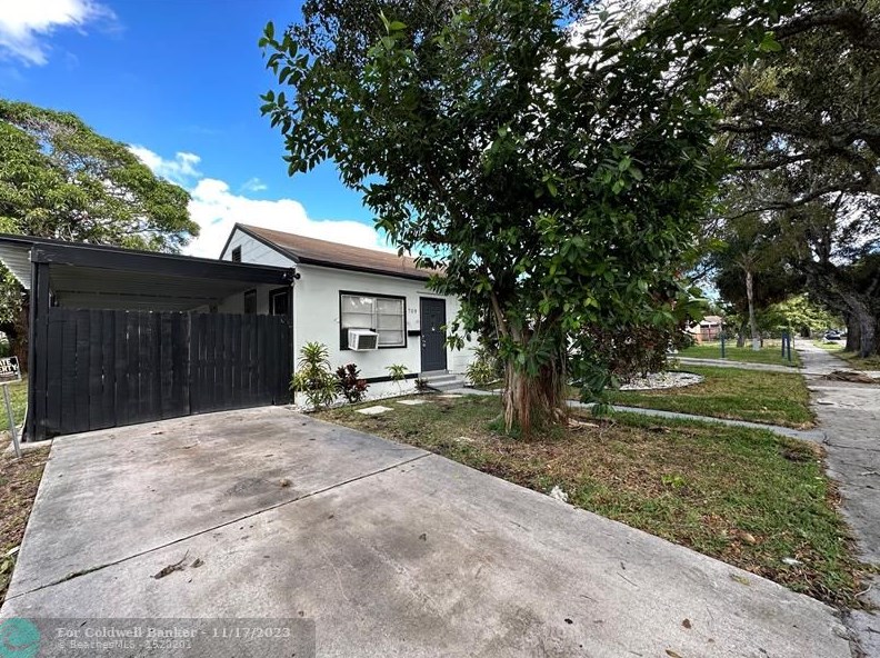 709 48th St, West Palm Beach, FL 33407