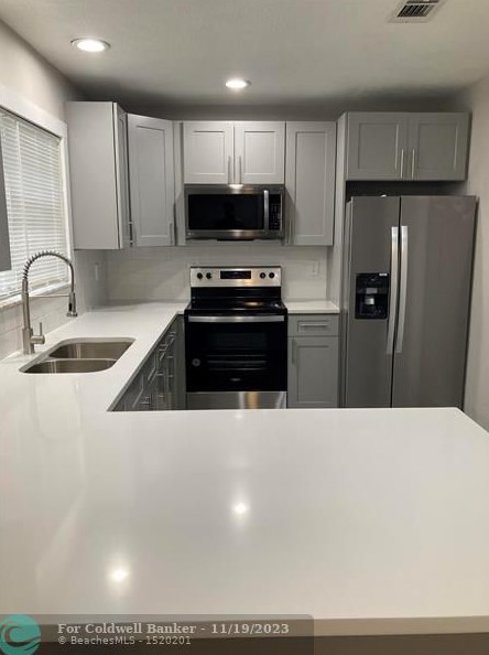 729 Everglade Ave, Melbourne, FL 32909-4421