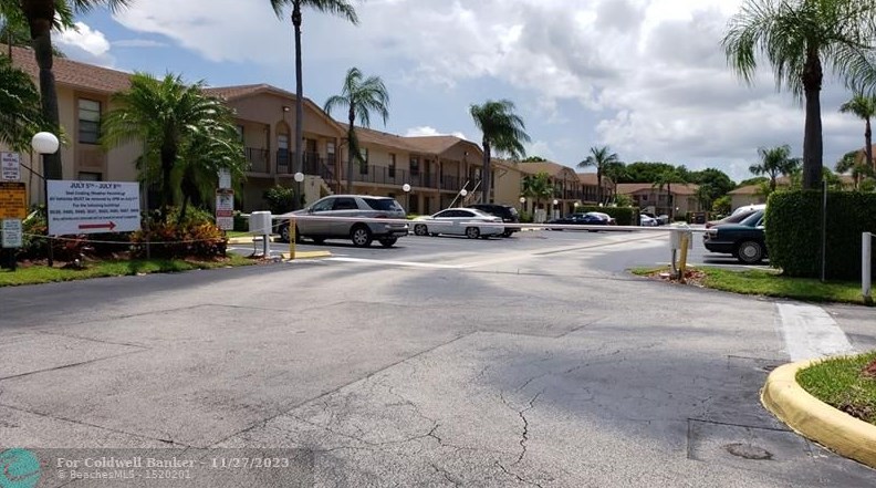 9430 Boca Cove Cir #204, Boca Raton, FL 33428
