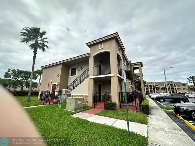 22421 Sw 88th Pl #203-2, Miami, FL