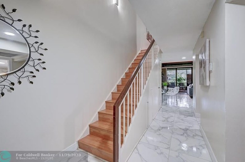 1401 Golfview Dr, Hollywood, FL 33026-3122