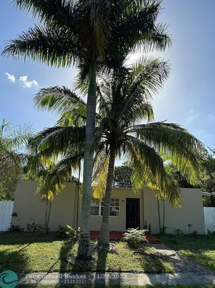 3866 Pensacola Dr, Lake Worth, FL 33462