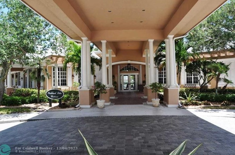 10941 67th Pl, Pompano Beach FL  33076-3823 exterior