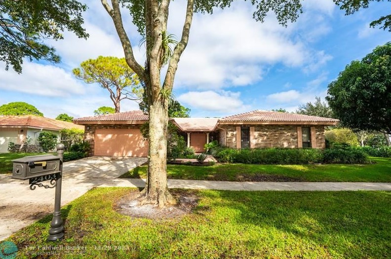 2403 35th St, Boca Raton, FL 33431-5412