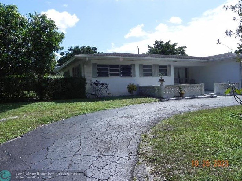 819 N Highland Dr, Hollywood, FL 33021