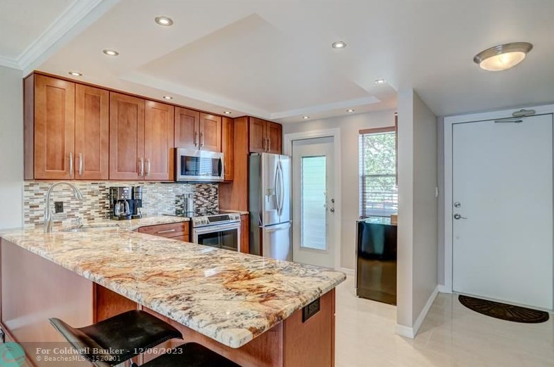 4800 Hillcrest Ln #306, Hollywood, FL 33021