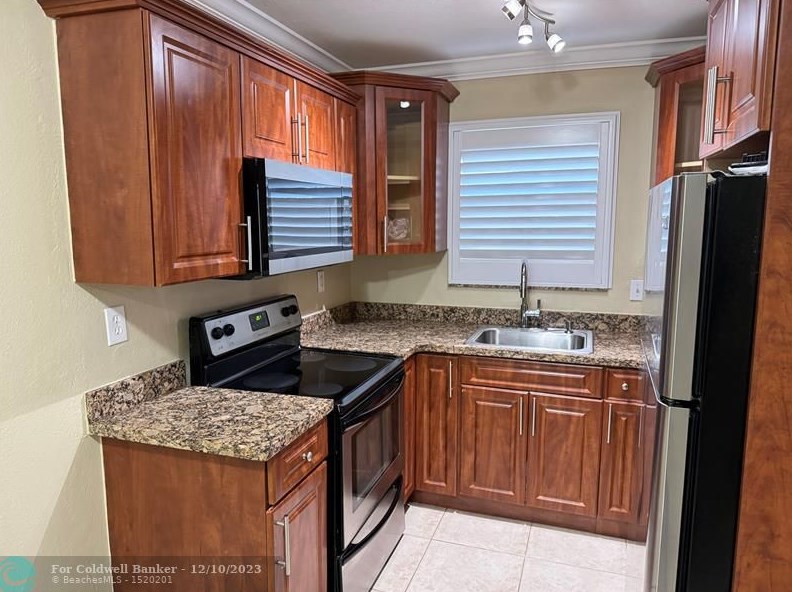 1925 Madison St #21, Hollywood, FL 33020