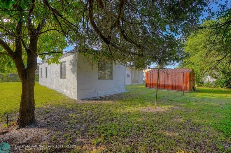 2515 161st St, Miami FL  33054-6537 exterior