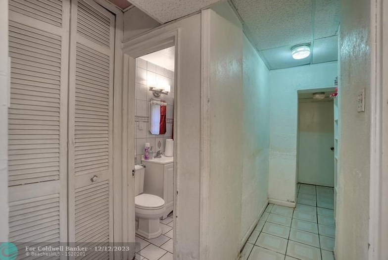2515 161st St, Miami FL  33054-6537 exterior