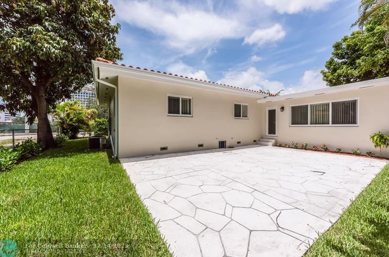 90 Sevilla Ave, Miami, FL 33134
