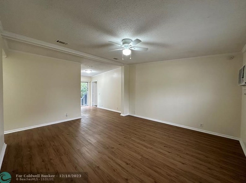 7214 San Castle Blvd, Lake Worth, FL 33462