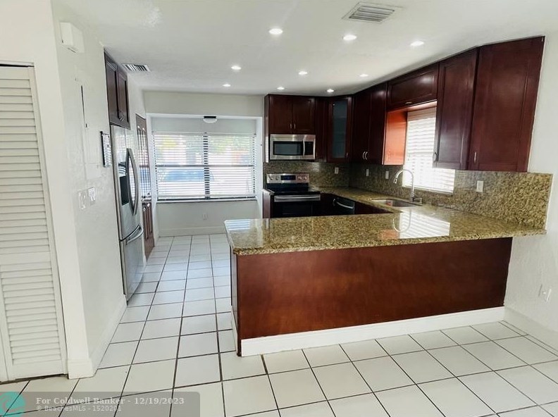 626 88th Pl, Miami, FL 33174-2465