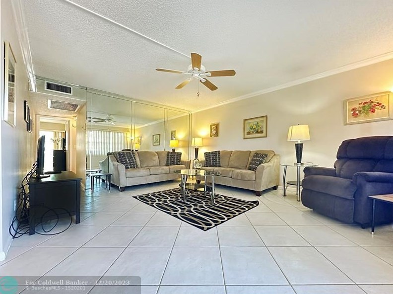 2059 Lyndhurst N #2059, Pompano Beach, FL 33442