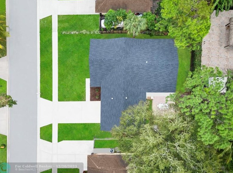 6256 Saxon Blvd, West Palm Beach FL  33417-5436 exterior