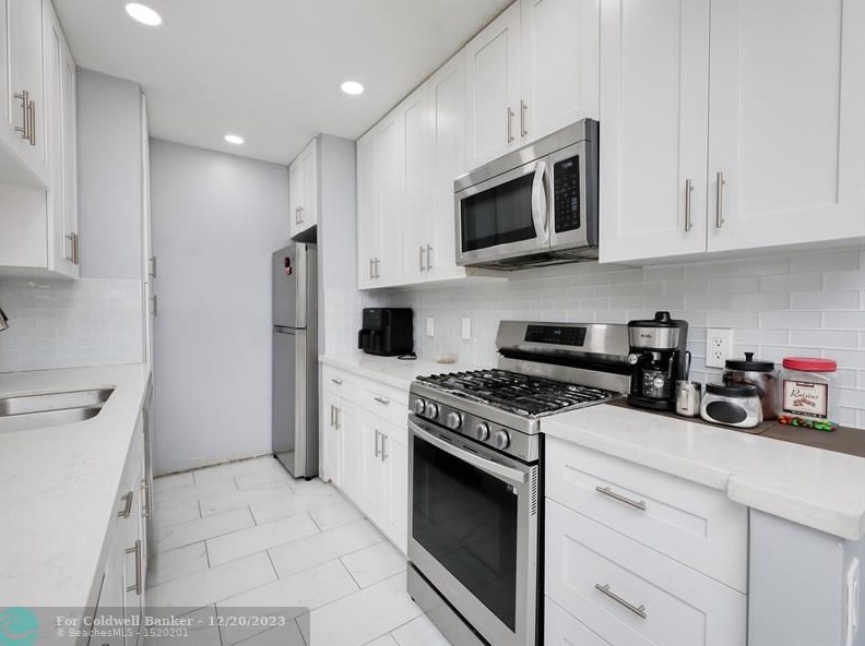 15330 Sw 106th Ter Apt 905, Miami, FL 33196