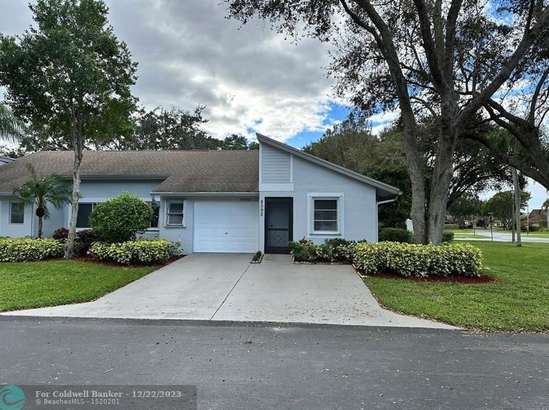 8592 Flamingo Dr, Boca Raton, FL 33496-5067