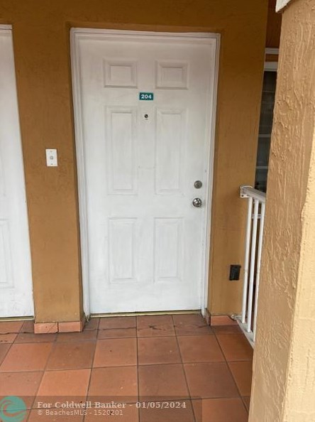 7873 W 36th Ave #204, Hialeah, FL 33018