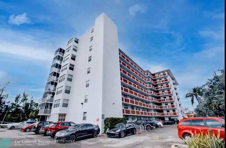 3660 Ne 166th St #809, Miami, FL 33160