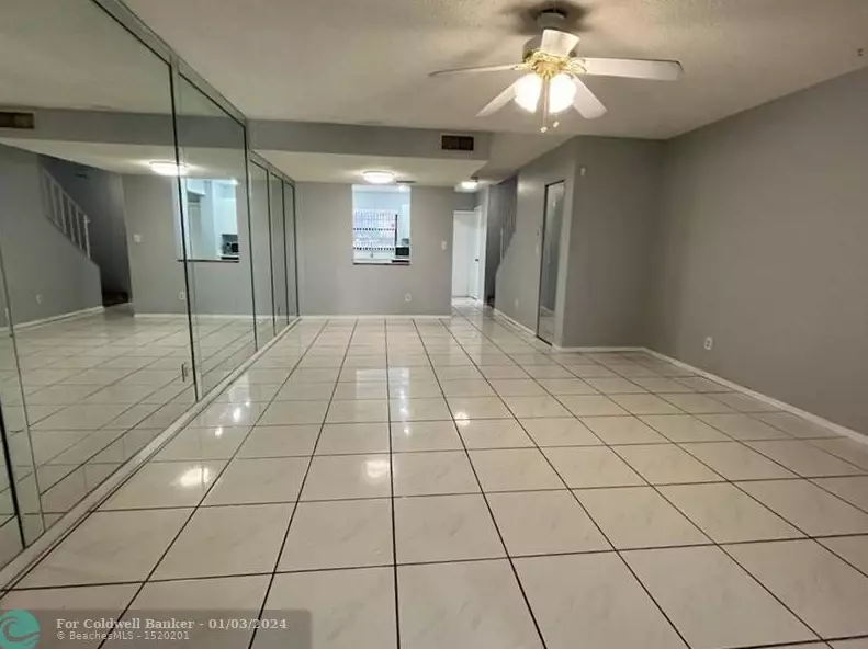 1504 89th Ter, Hollywood FL  33024-4655 exterior