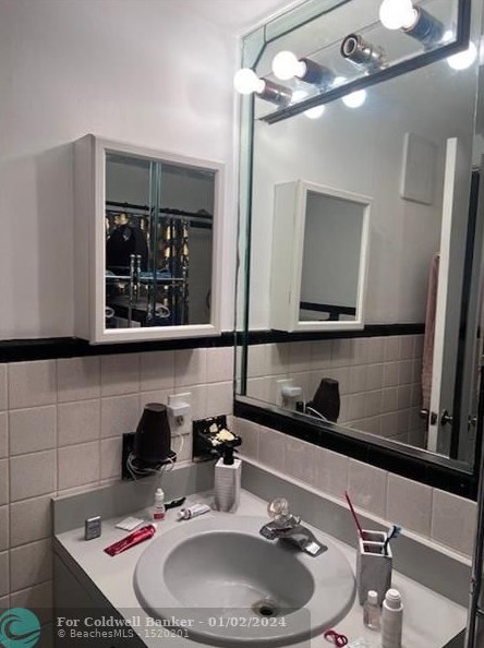 660 Glouchester St Apt 101, Boca Raton, FL 33487