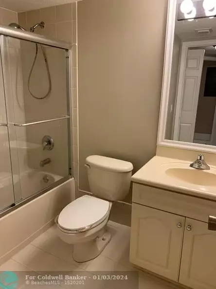 7820 Nw 7th St #102, Hollywood, FL 33024