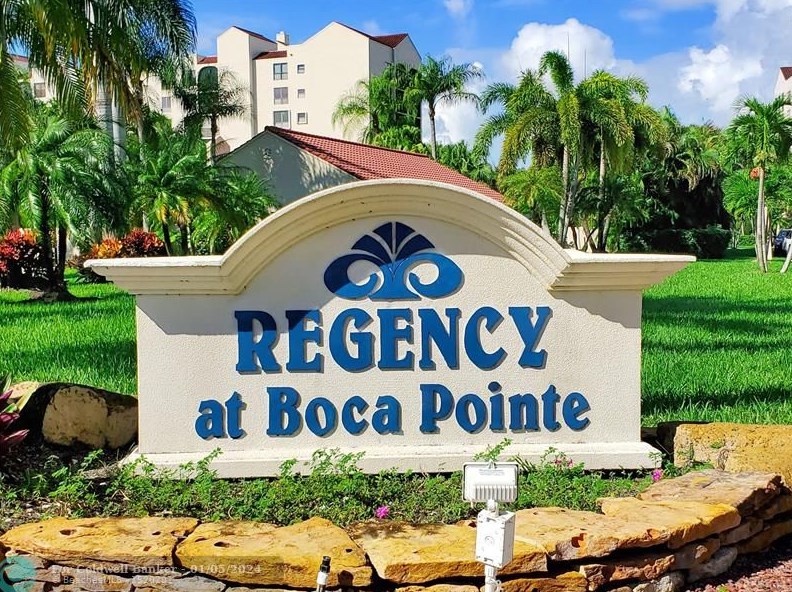7582 Regency Lake Dr, Boca Raton FL 33433-2829 exterior