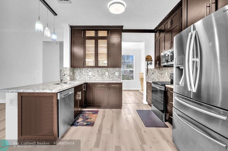 15032 Sw 20th St, Hollywood, FL 33027
