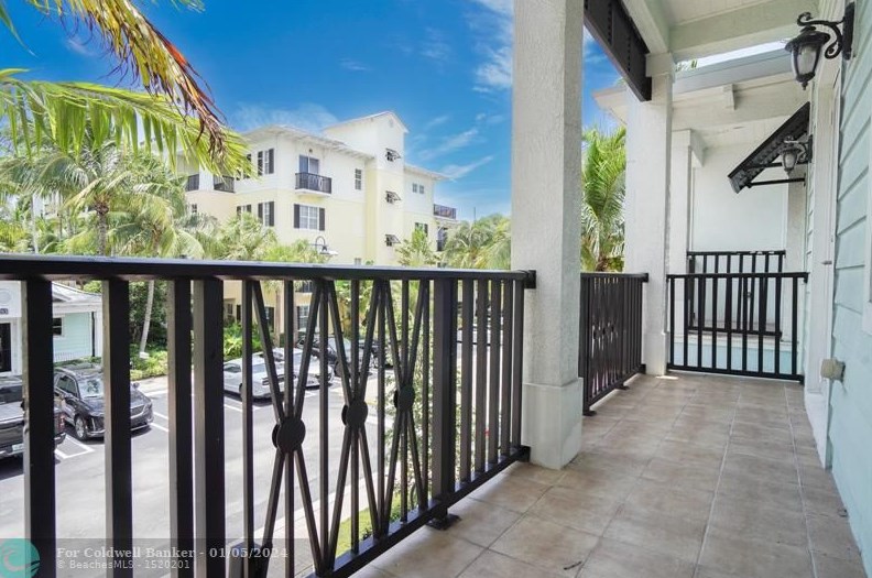 214 S Latitude Cir, Delray Beach, FL 33483