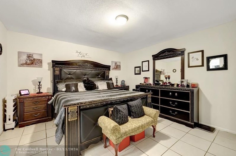 201 Dabney Dr, Fort Pierce FL  34983-2050 exterior