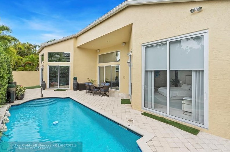 6550 Somerset Cir, Boca Raton FL  33496-4021 exterior