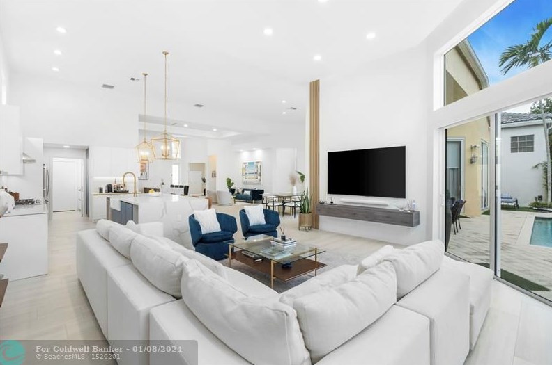 6550 Somerset Cir, Boca Raton FL  33496-4021 exterior