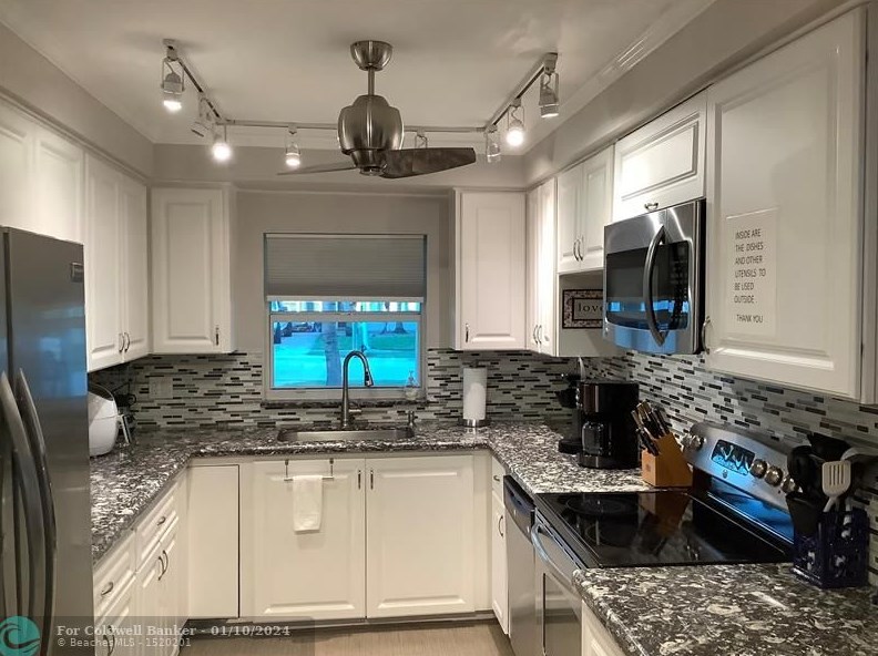 634 7th Ave, Boynton Beach, FL 33435-3907