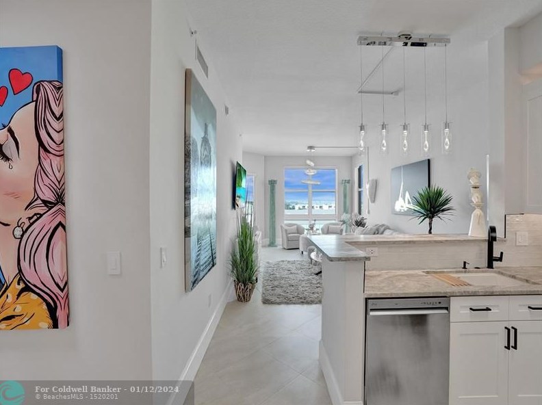806 E Windward Way #607, Lake Worth, FL 33462