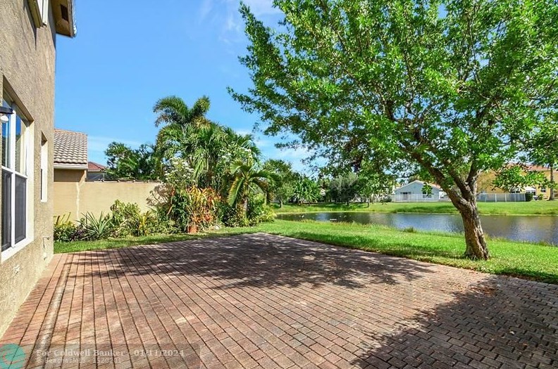 5480 Queenship Ct, Lake Worth FL  33463-5969 exterior