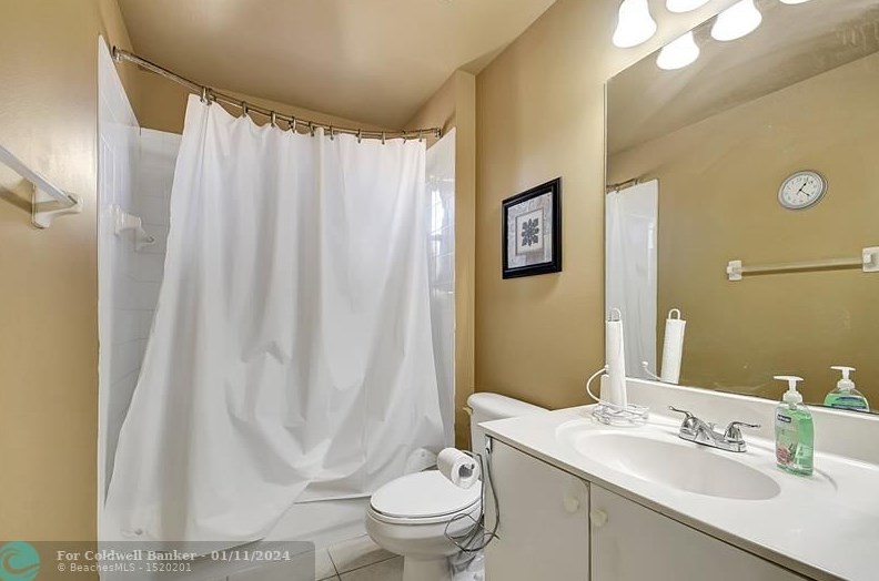5480 Queenship Ct, Lake Worth FL  33463-5969 exterior