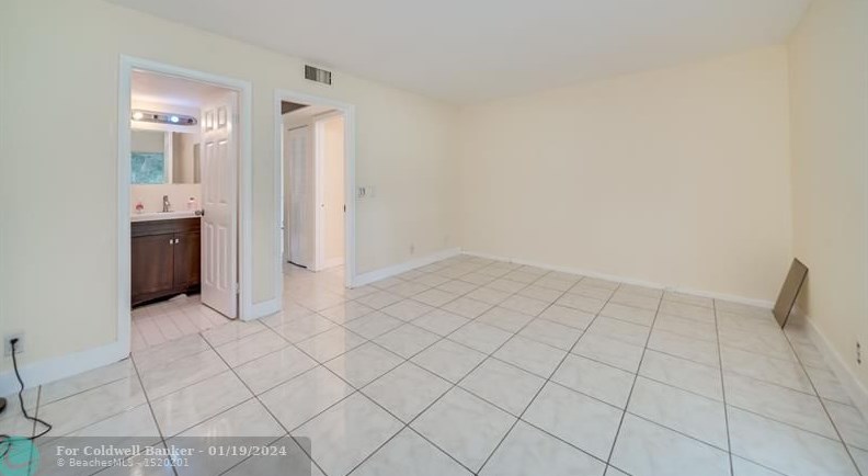 251 Sw 132nd Way #208h, Hollywood, FL 33027