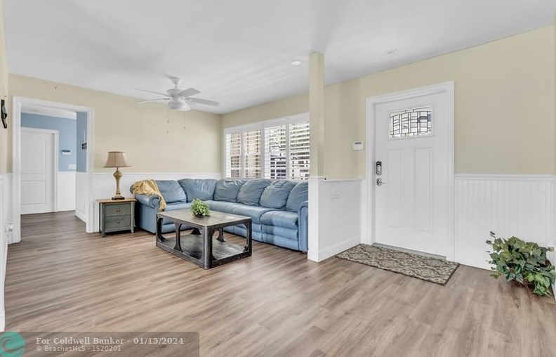 9860 Nw 3rd St, Hollywood, FL 33024