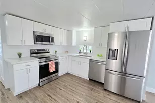 2050 SW 83rd Terrace, Davie, FL 33324 - Photo 10