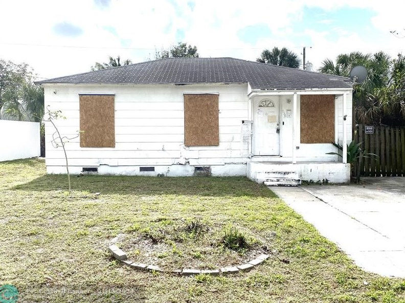 956 43rd St, West Palm Beach, FL 33407