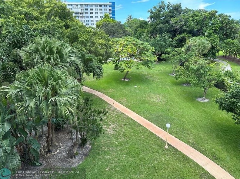 4330 Hillcrest Dr, Hollywood FL  33021-7933 exterior