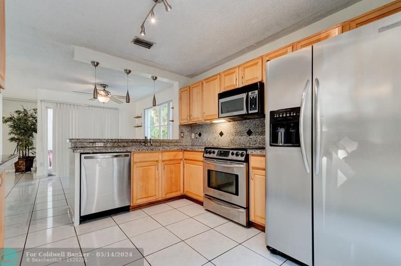 11910 12 St, Hollywood FL 33026-3874 exterior